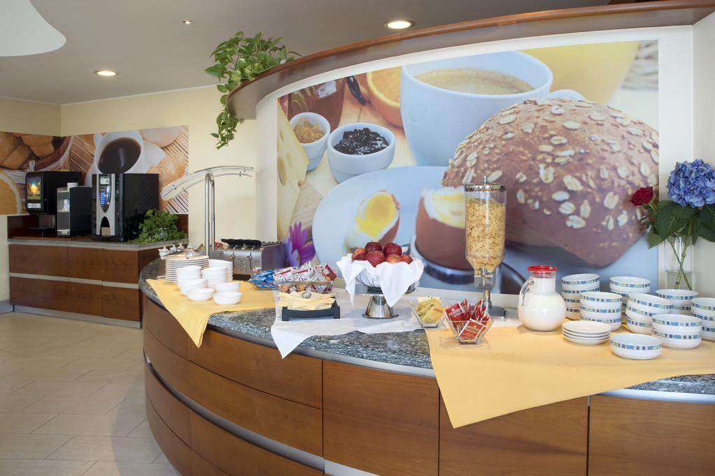 Hotel Re Лисоне Екстериор снимка