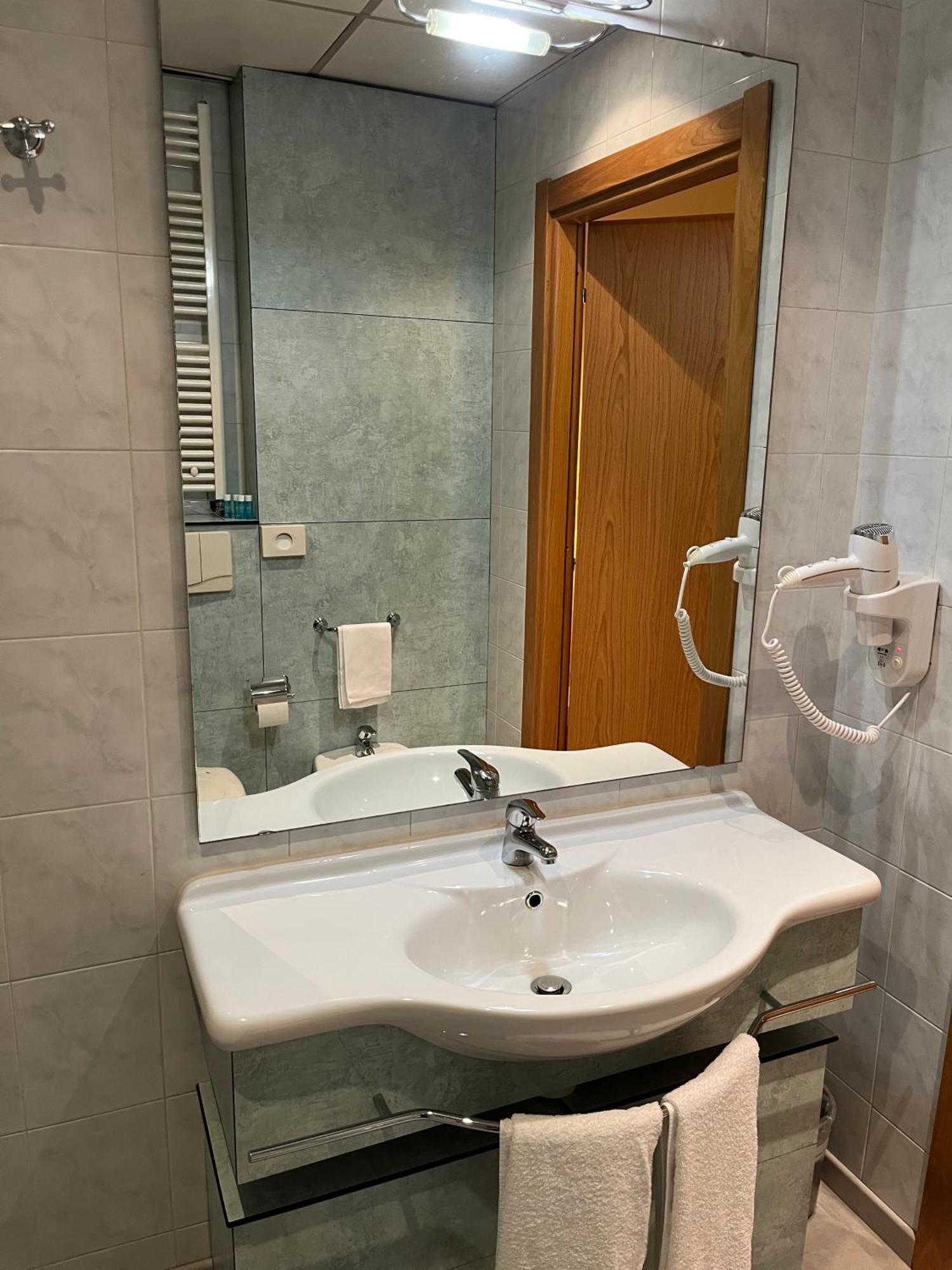 Hotel Re Лисоне Екстериор снимка